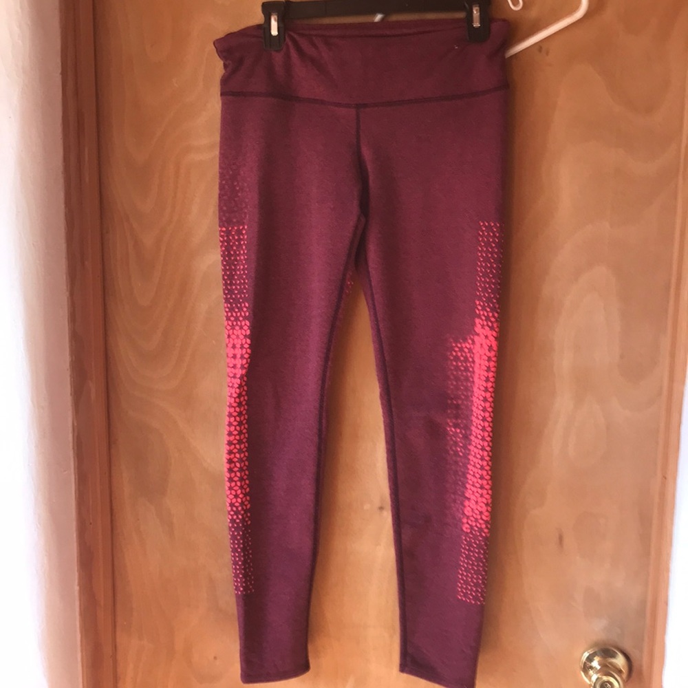 Gap fit gfast leggings pink burnout design, size medium